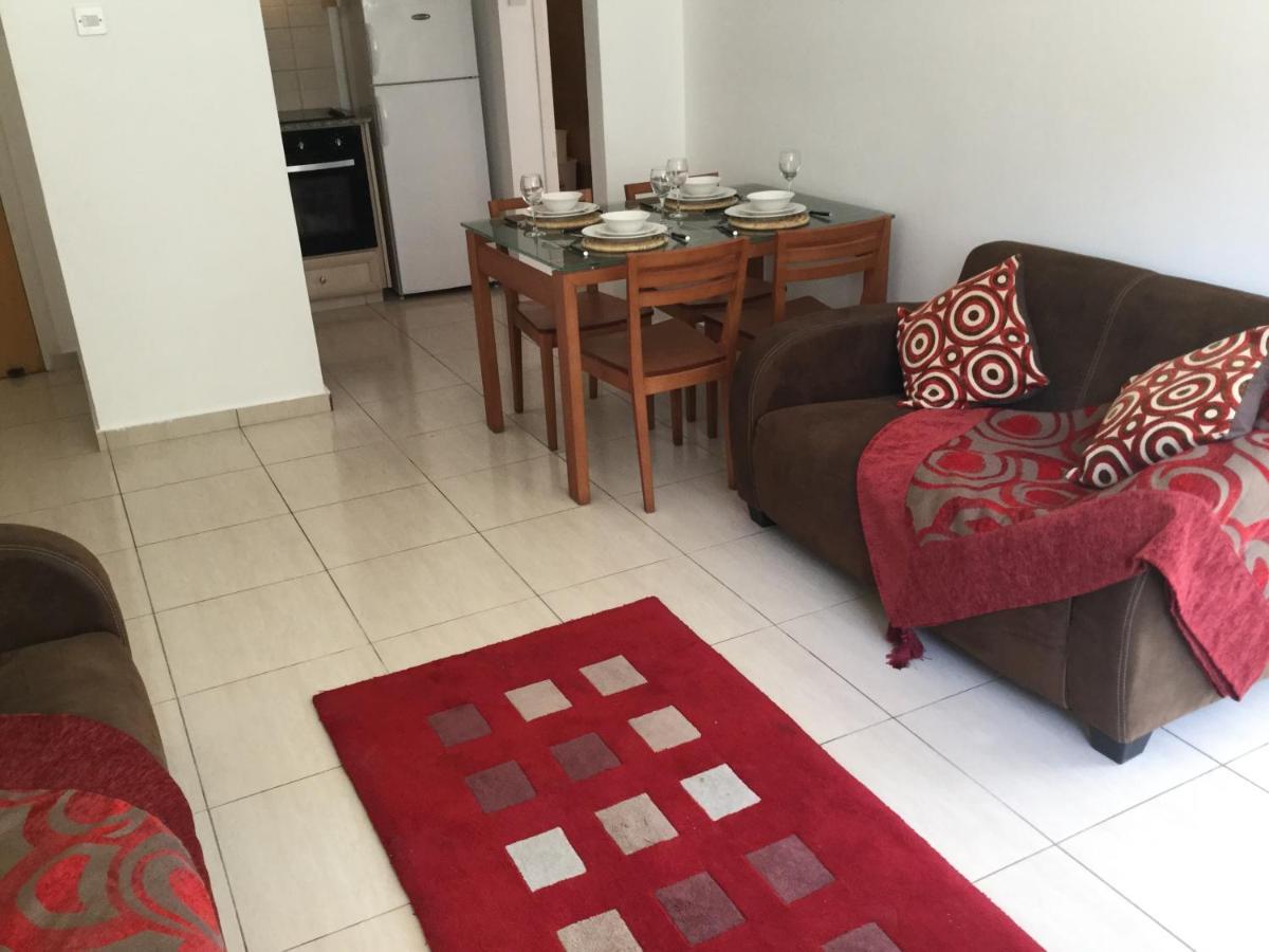 Poolside 2 Bedroom Apt, Paphos Riviera, Universal Area Esterno foto